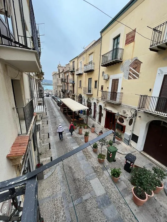 Casa Vacanza Adorno Cefalú Apartamento